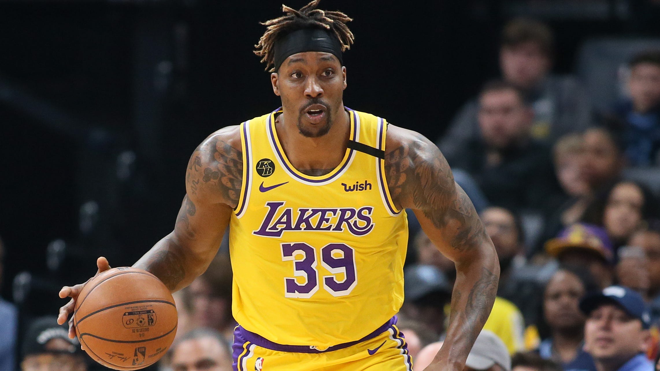 Lakers' Dwight Howard looks for joy during rough time