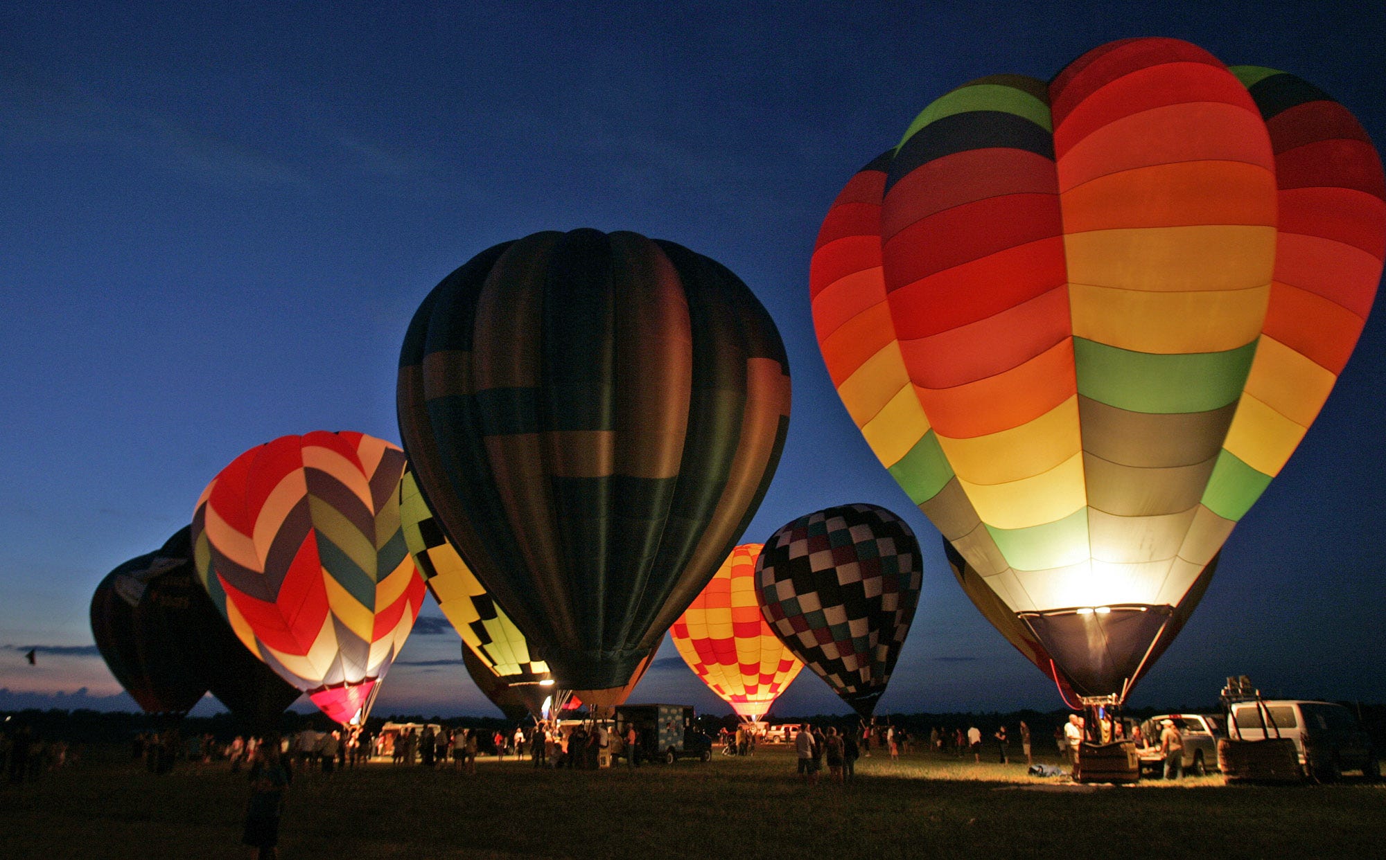 Hot air balloon display seeks to pump up downtown Des Moines visits