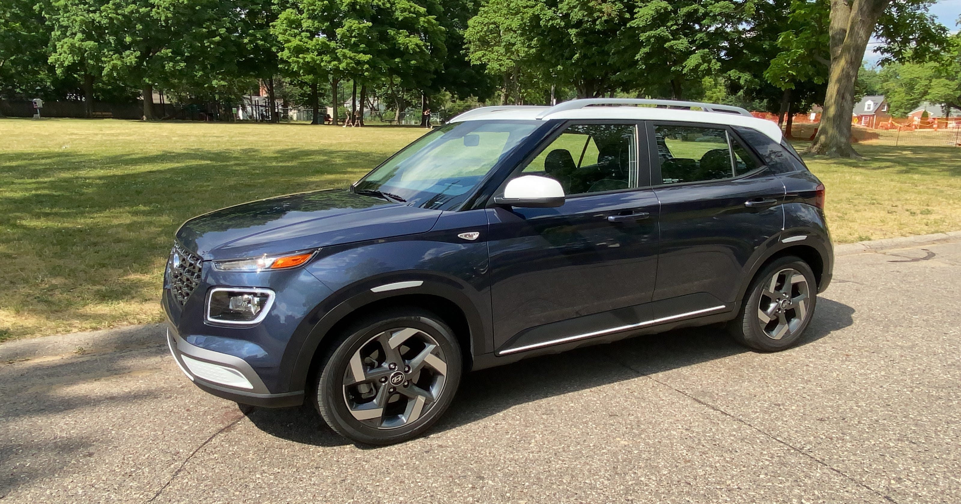 2020 Hyundai Venue Suv Packs Features Value Into Small Package