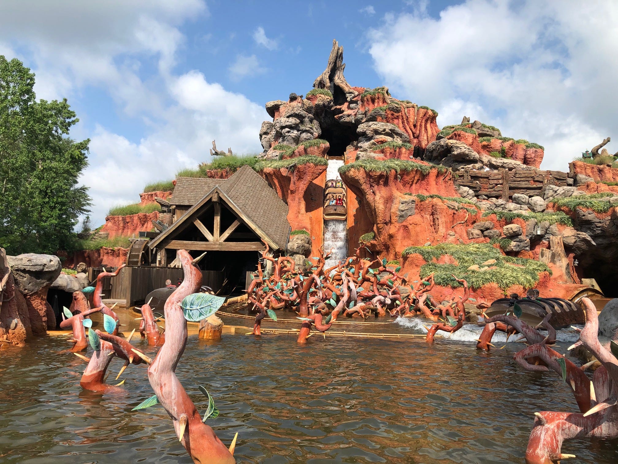 Splash Mountain closed. Now Disney fans are selling 'authentic' used water from the ride.