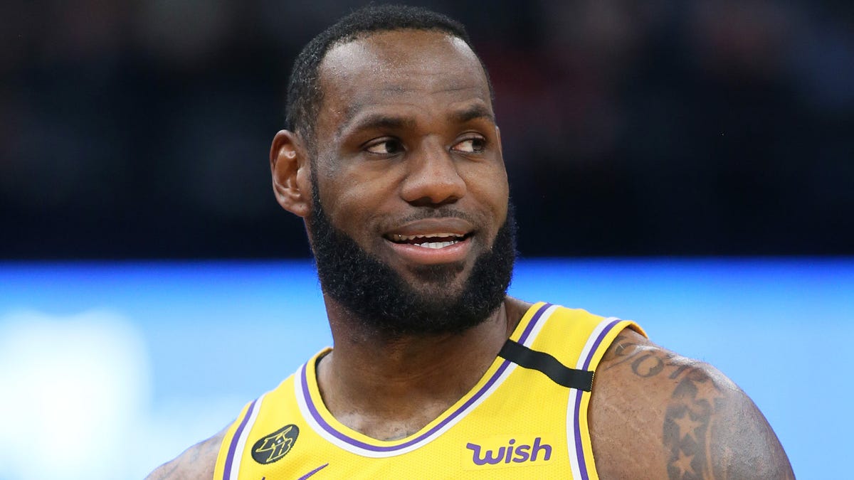 Lakers' LeBron James explains why he won't wear message on jersey during NBA restart