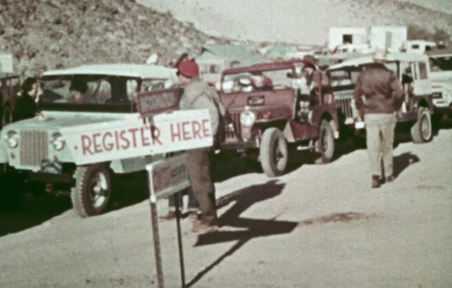 Download 2021 Ford Bronco Suv Revealed New Features Will Make Jeep Envious Free Get Wallpaper 2021 Ford Bronco Suv Revealed New Features Will Make Jeep Envious For Free