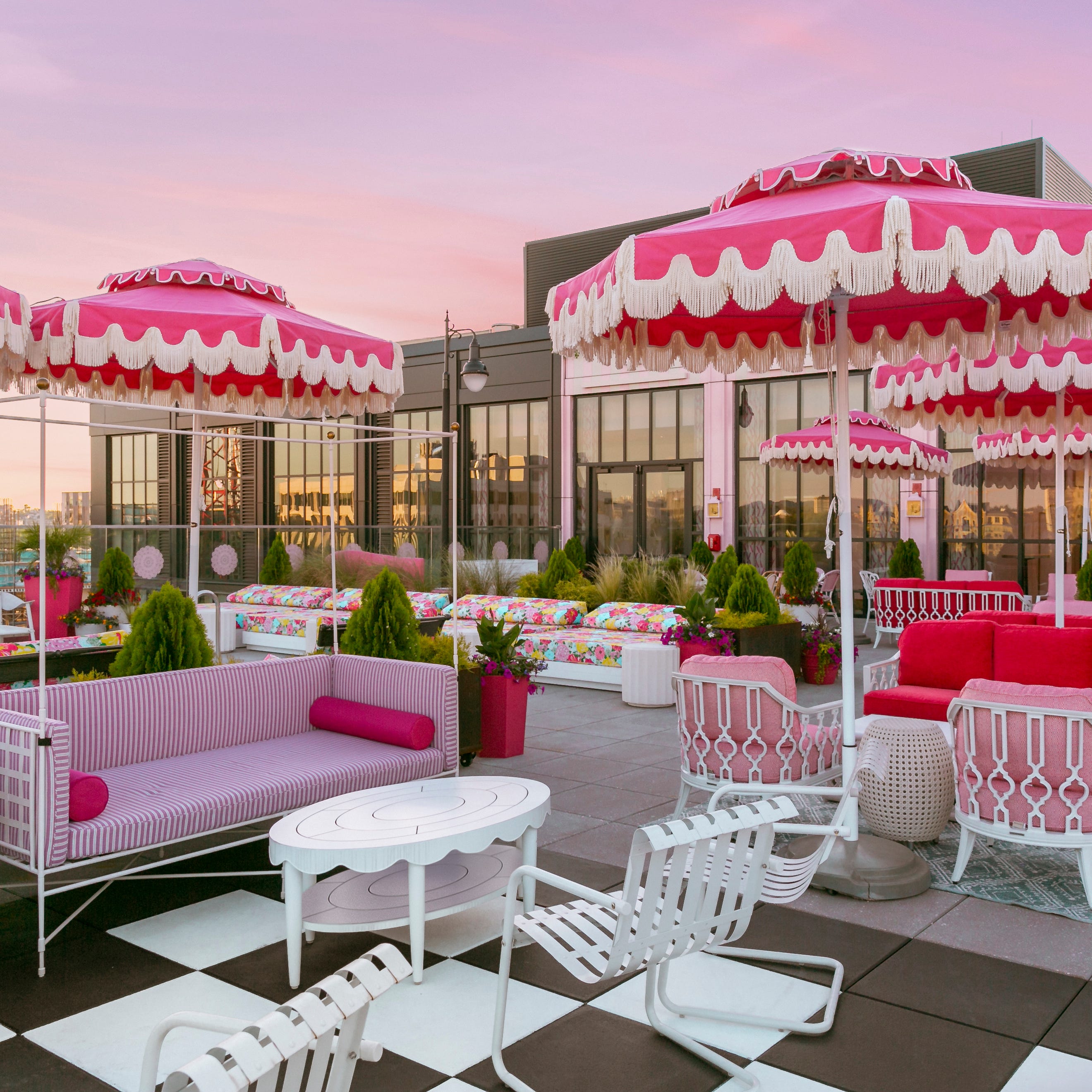 Inside Nashville S Dolly Parton Inspired White Limozeen Rooftop Bar