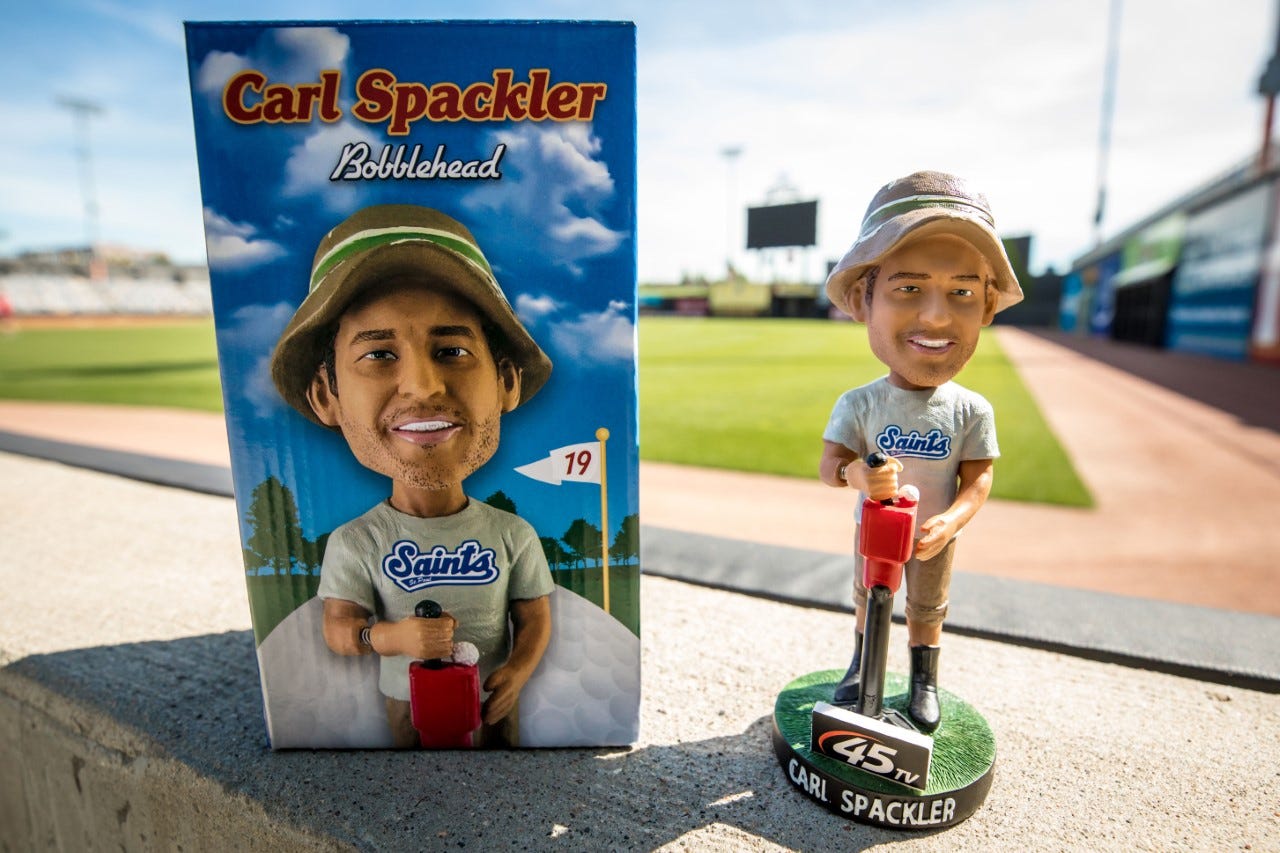 carl spackler hat