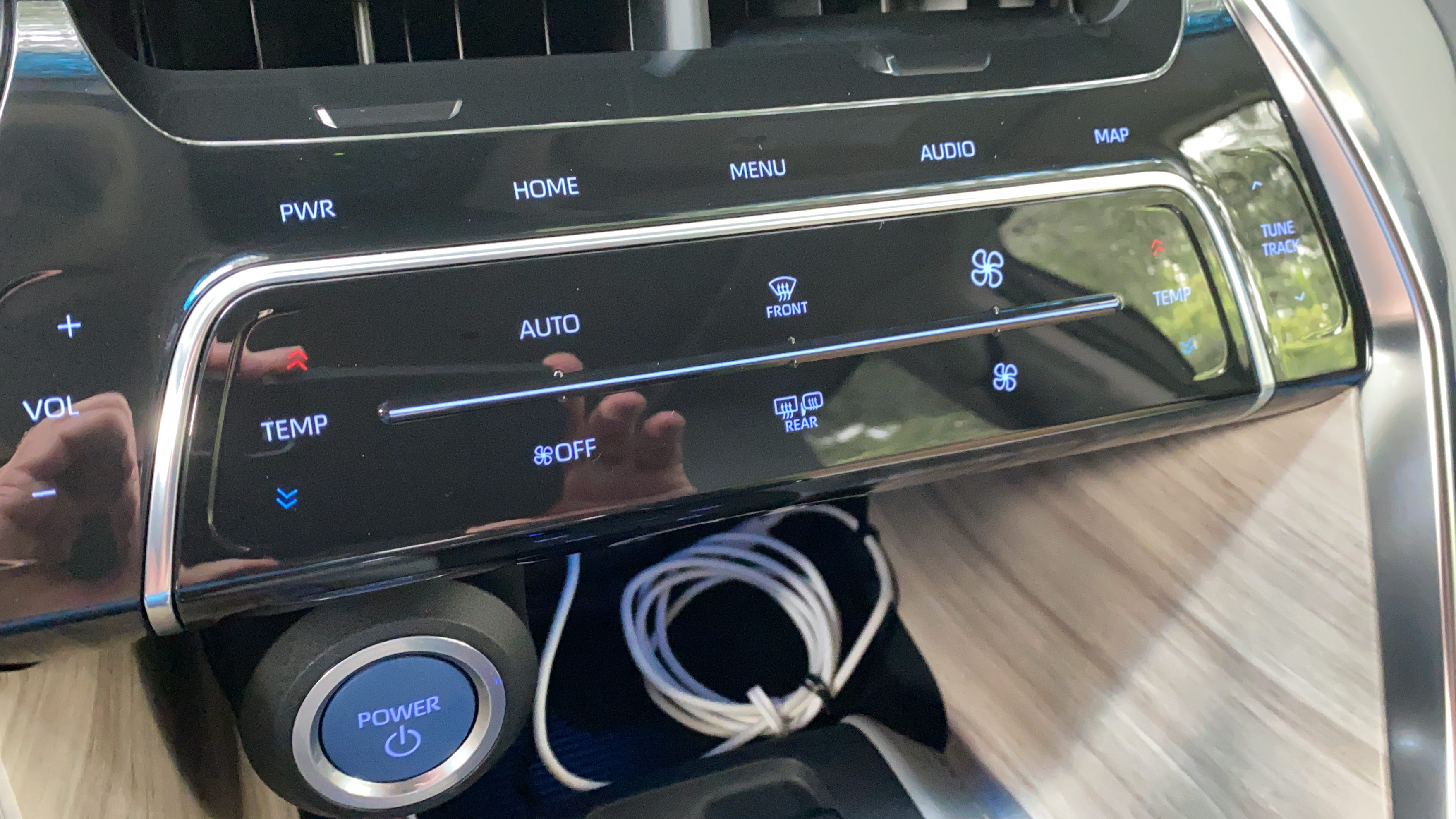 21 Toyota Venza Hybrid Suv Combines Lexus Style With Toyota Value