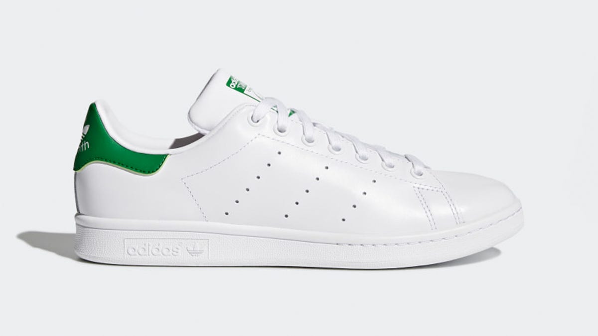 stan smith size up or down