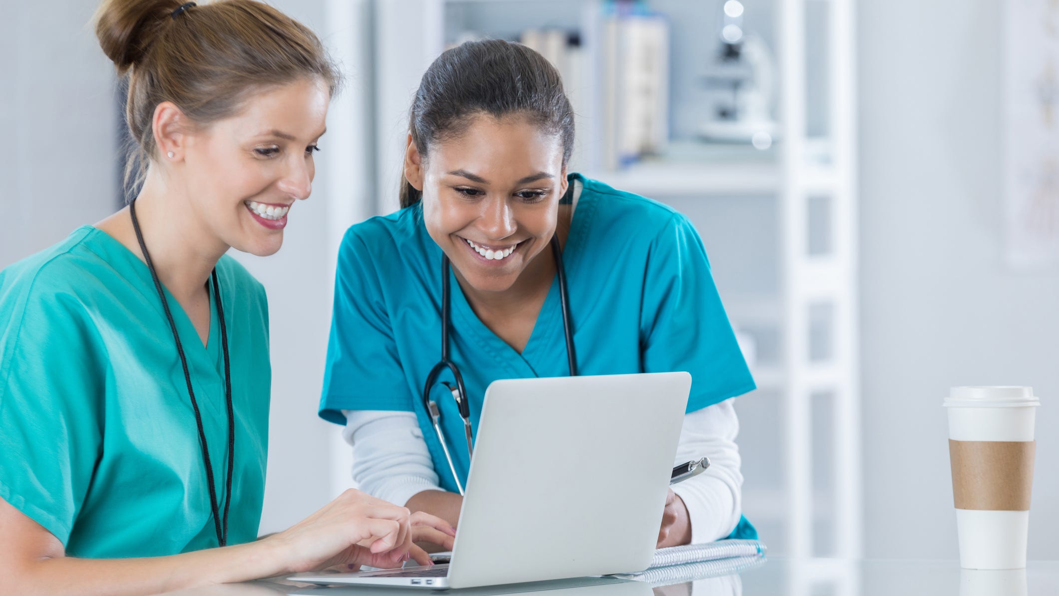 asics discount for healthcare workers