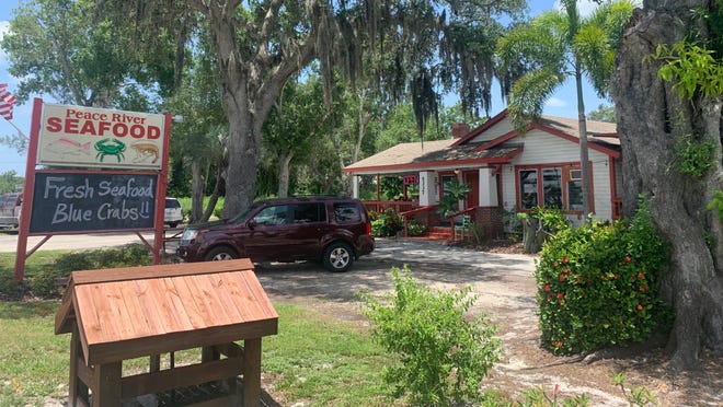 Punta Gorda Restaurants Peace River Seafood Claws Back To Its Roots Peace River Seafood Festival 2022