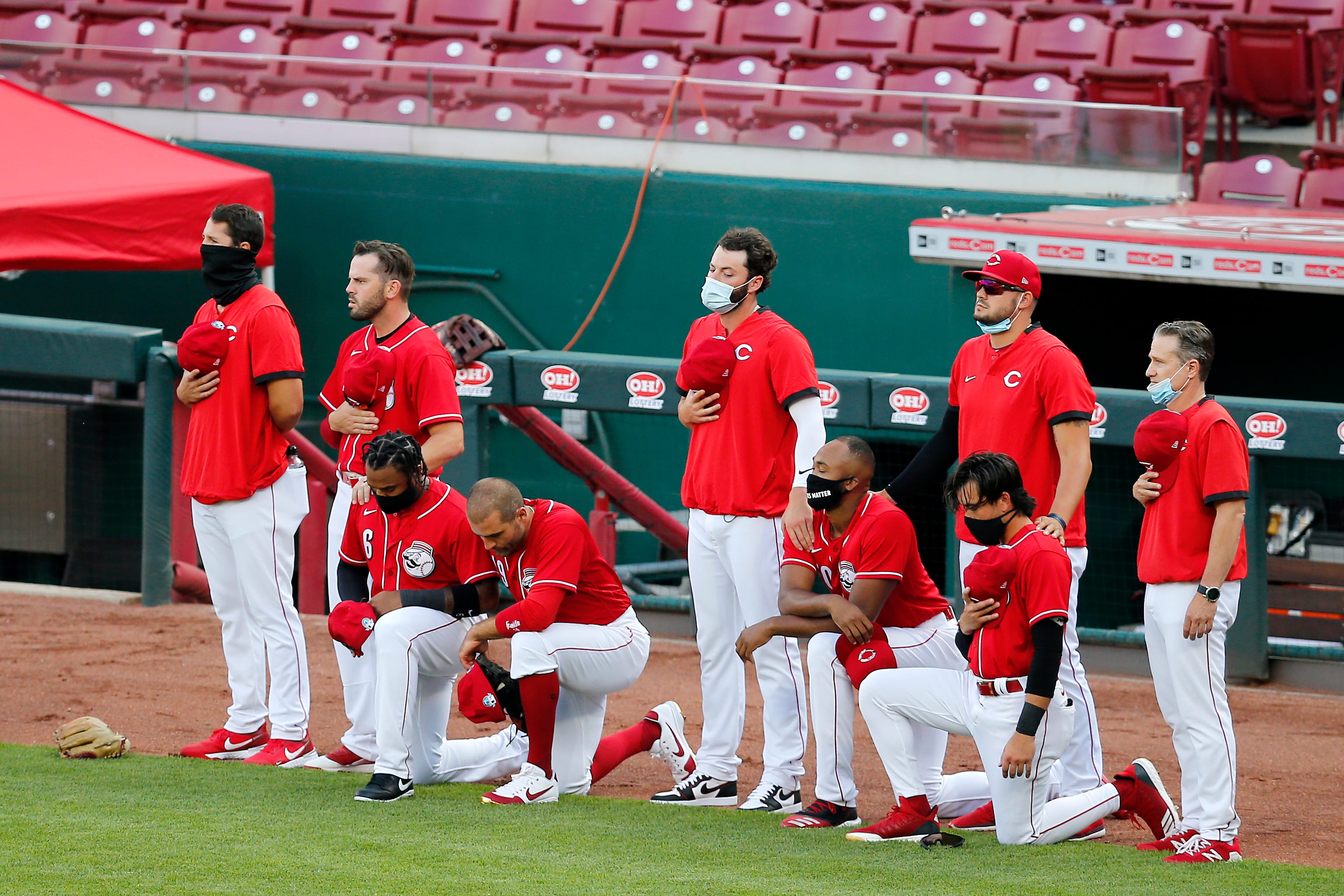 4 Cincinnati Reds Players Take Knee During National Anthem