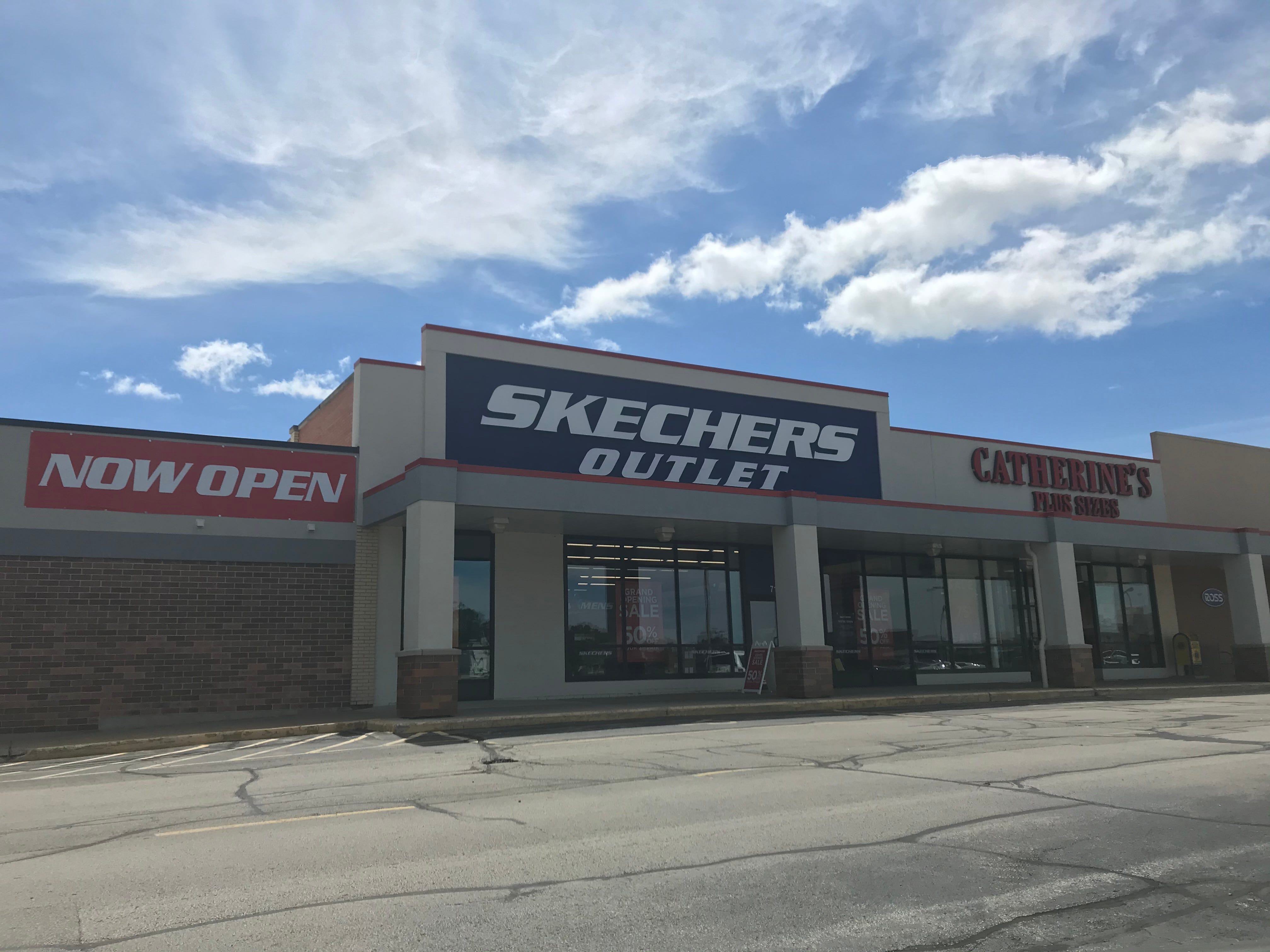 outlet center skechers