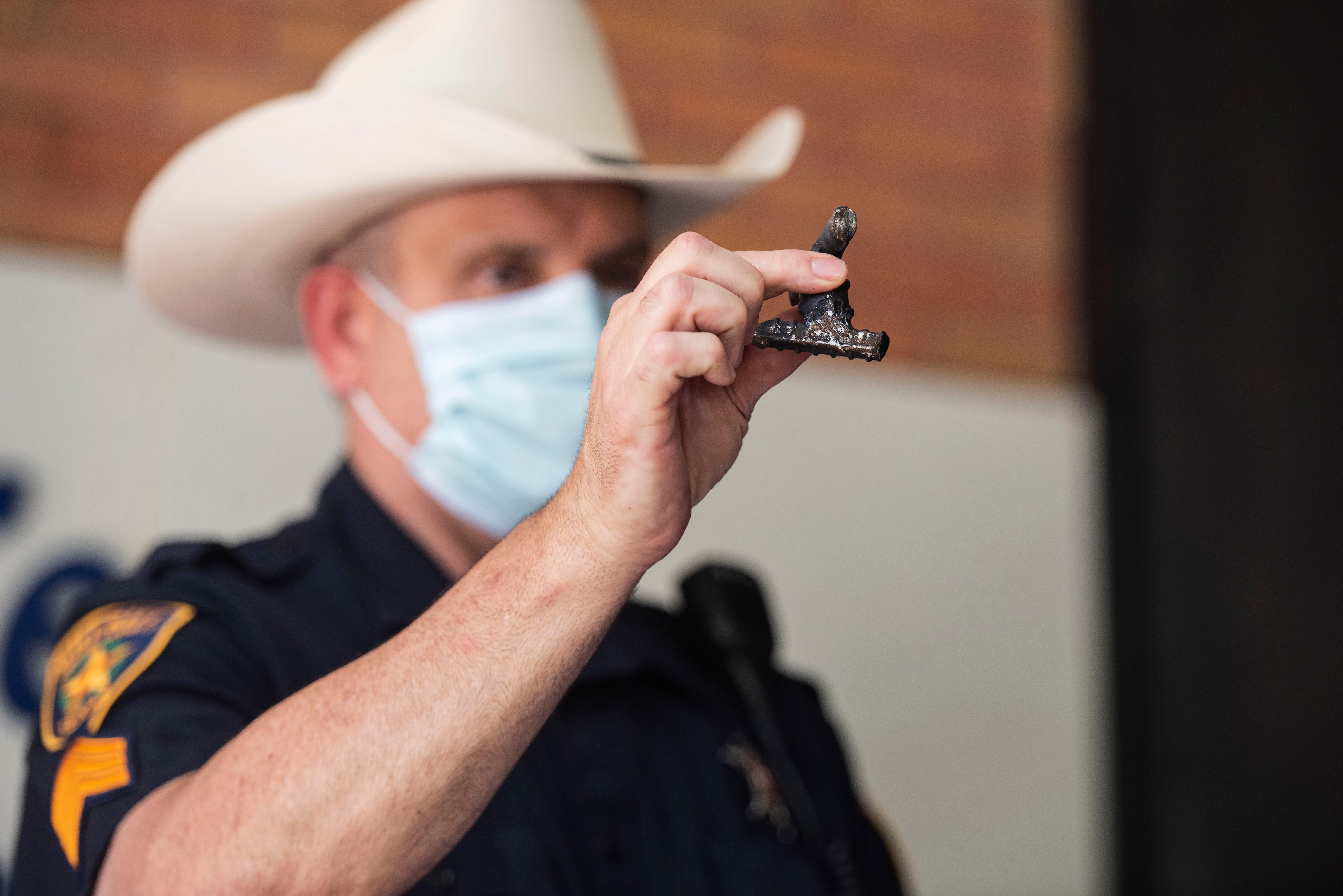 Texas police warn motorists of caltrops made of rebar in roadways