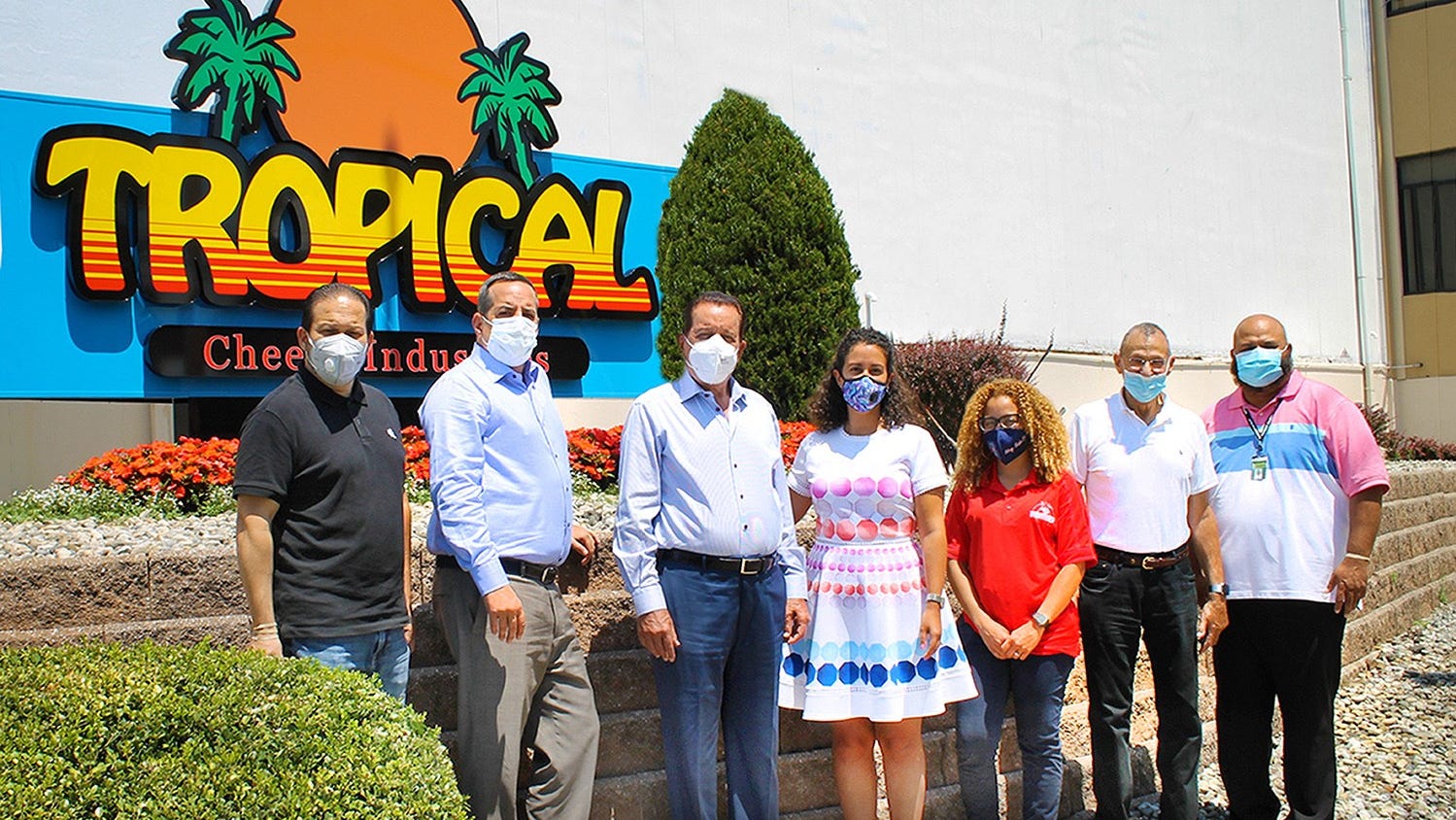 Perth Amboy company donates groceries to city food distribution center