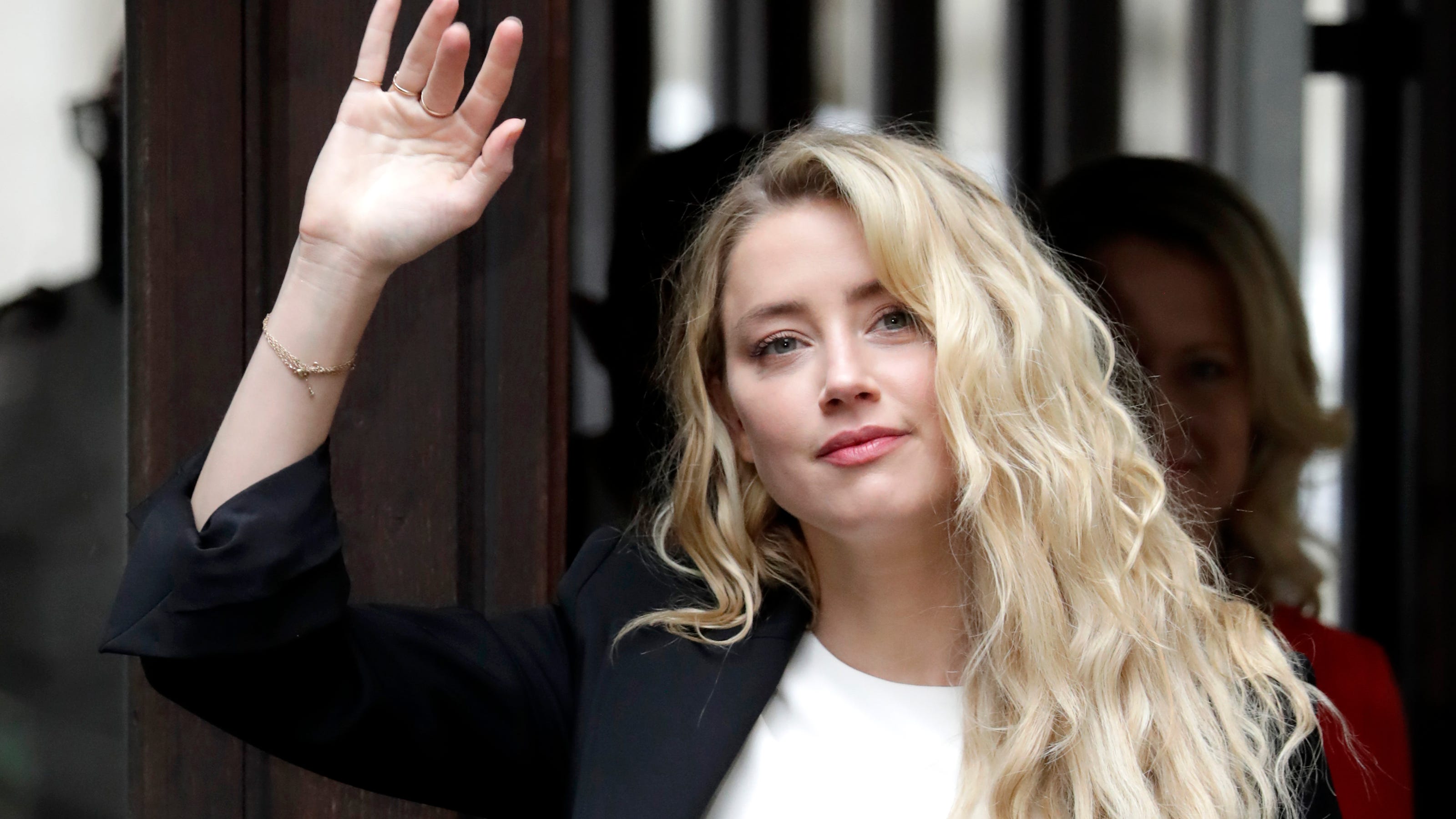 Amber Heard announces she quietly welcomed baby girl Oonagh in April