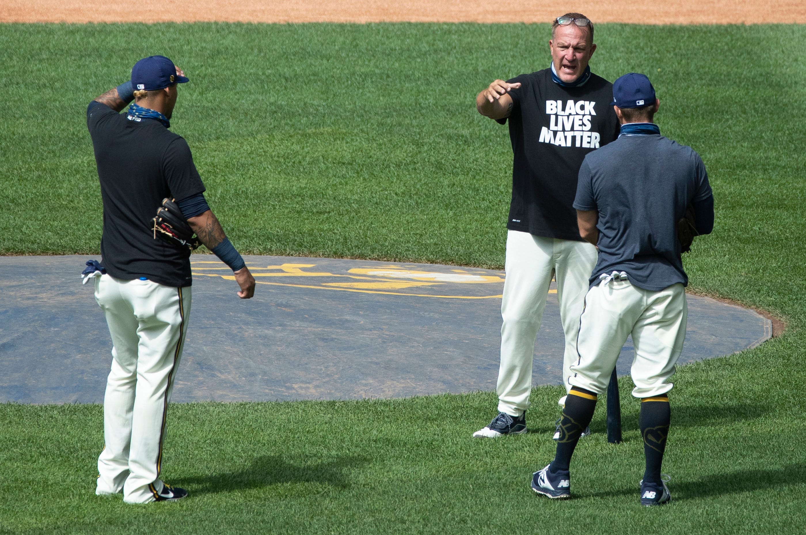 Brewers Bench Coach Pat Murphy Has Heart Attack At Miller Park Workout