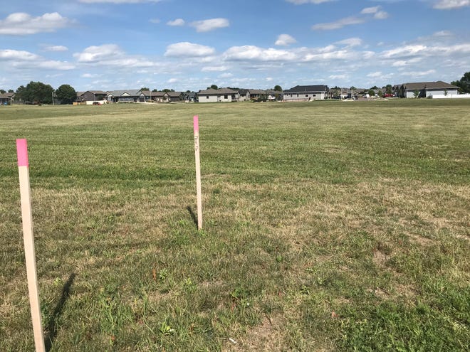 A parcel of yet-undeveloped land in western Sioux Falls near South Ellis Road and 32nd Street is set to be home to a $27 million apartment complex.