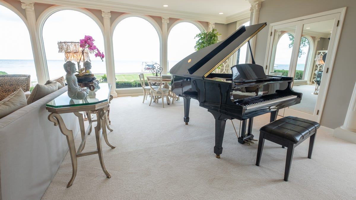 See inside this 995k Port Huron home