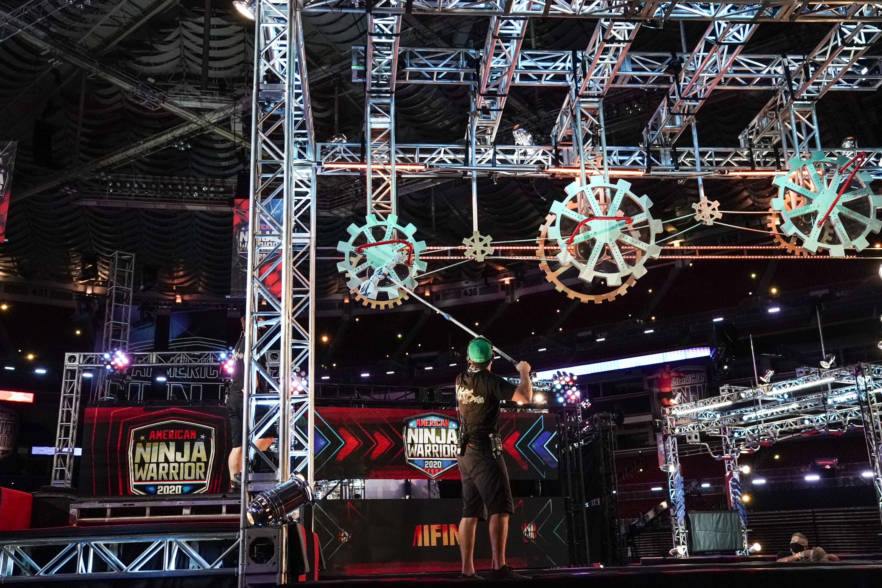 American Ninja Warrior Tapes Season In Covid 19 Bubble In St Louis