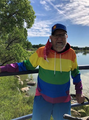 Kenneth Felts 90 Year Old Man Came Out As Gay To Look For Lost Love