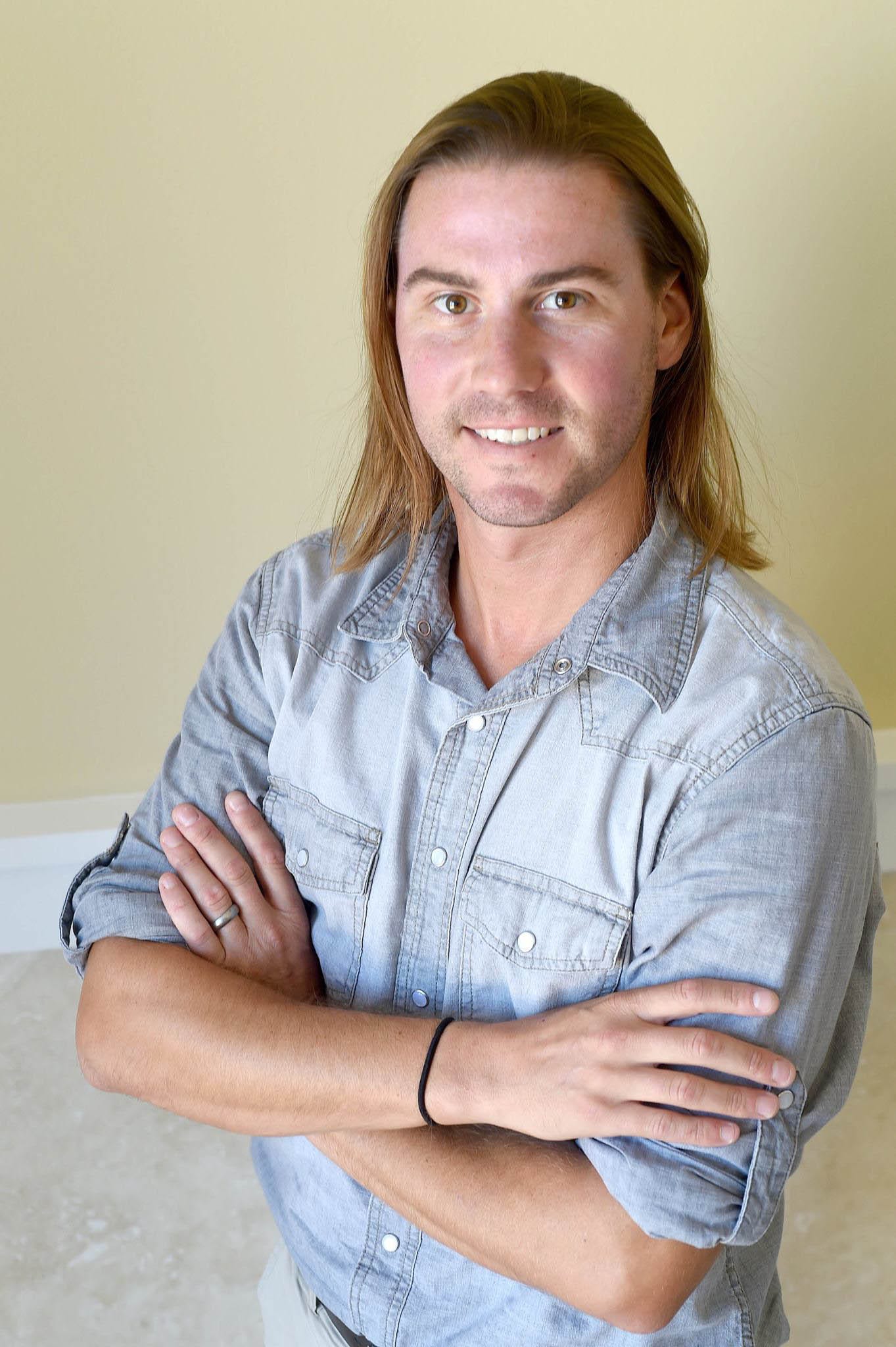 Pedestrian struck in Destin, Florida man