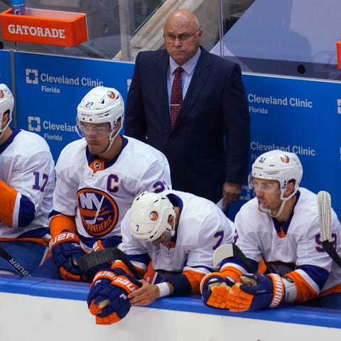 Islanders coach Barry Trotz will face the Capitals