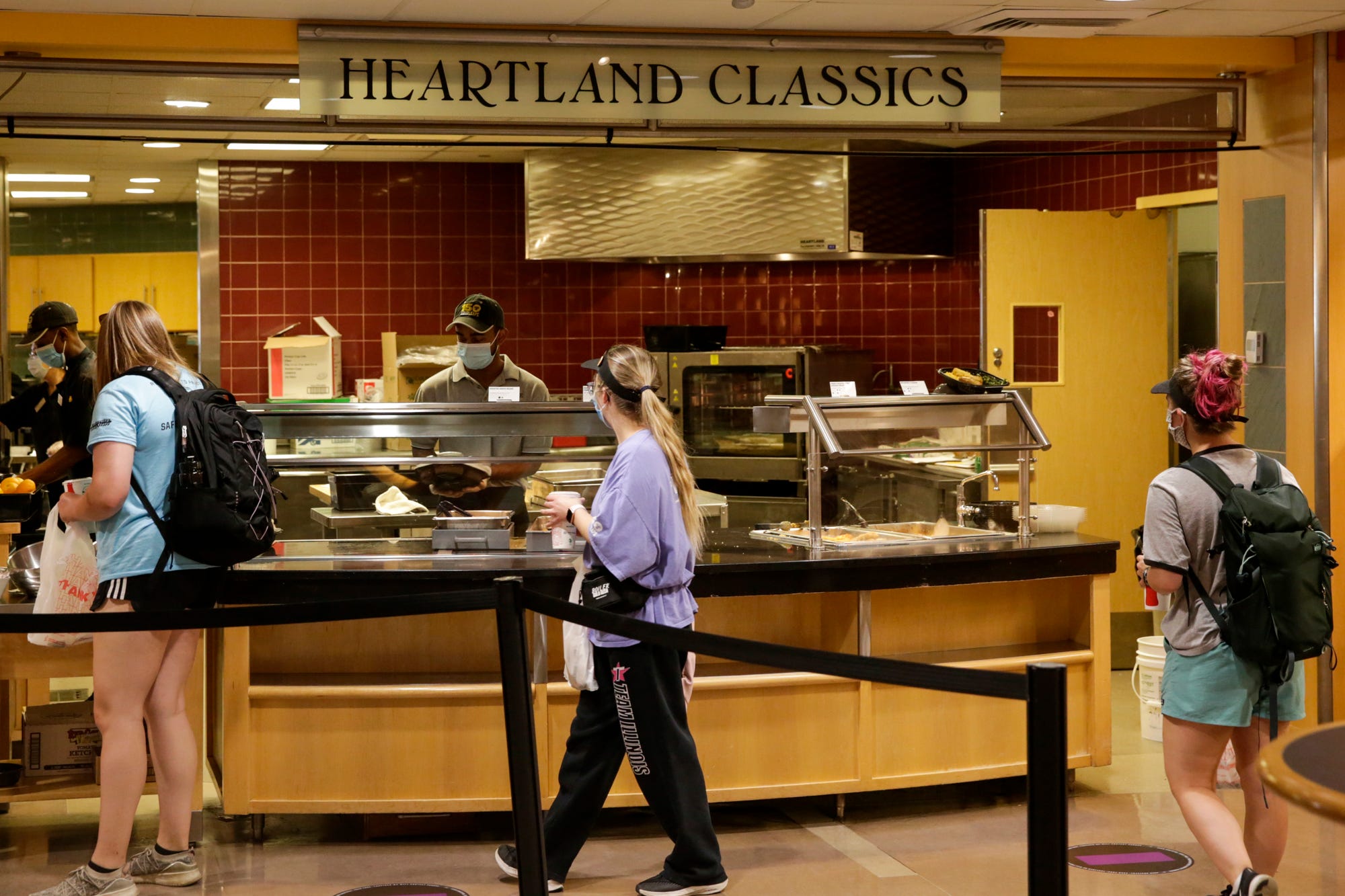 Purdue S Reopened Campus Long Lines And Grab And Go Service Greet Students At Dining Courts
