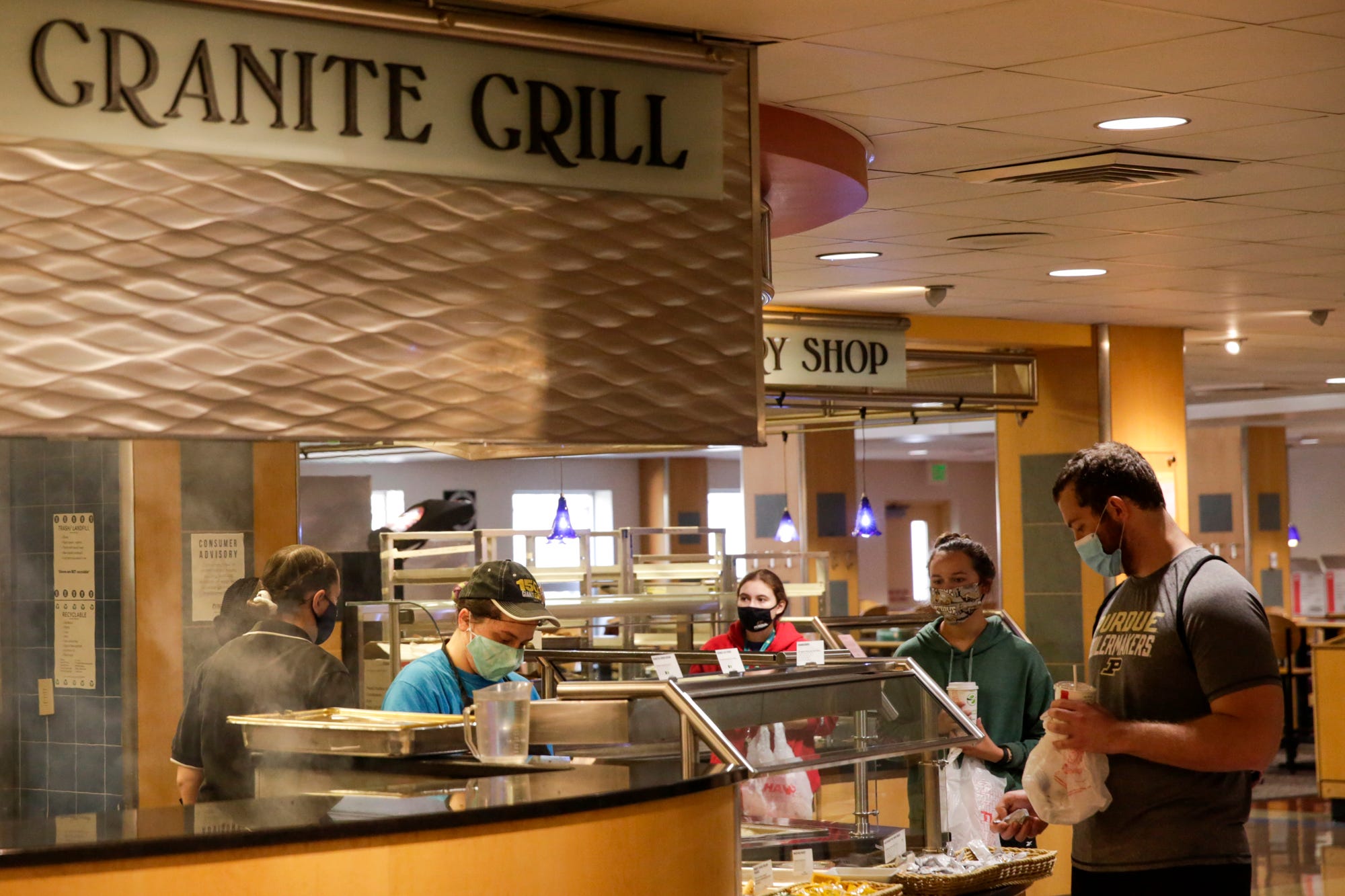 Purdue S Reopened Campus Long Lines And Grab And Go Service Greet Students At Dining Courts