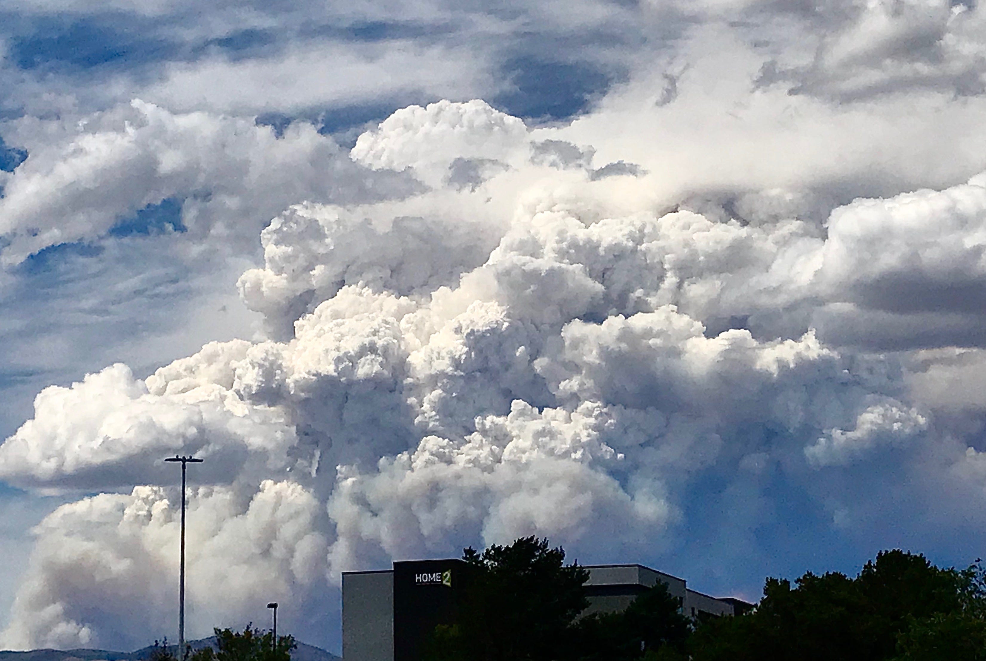 Nevada wildfire near Reno Loyalton Fire map, evacuation updates