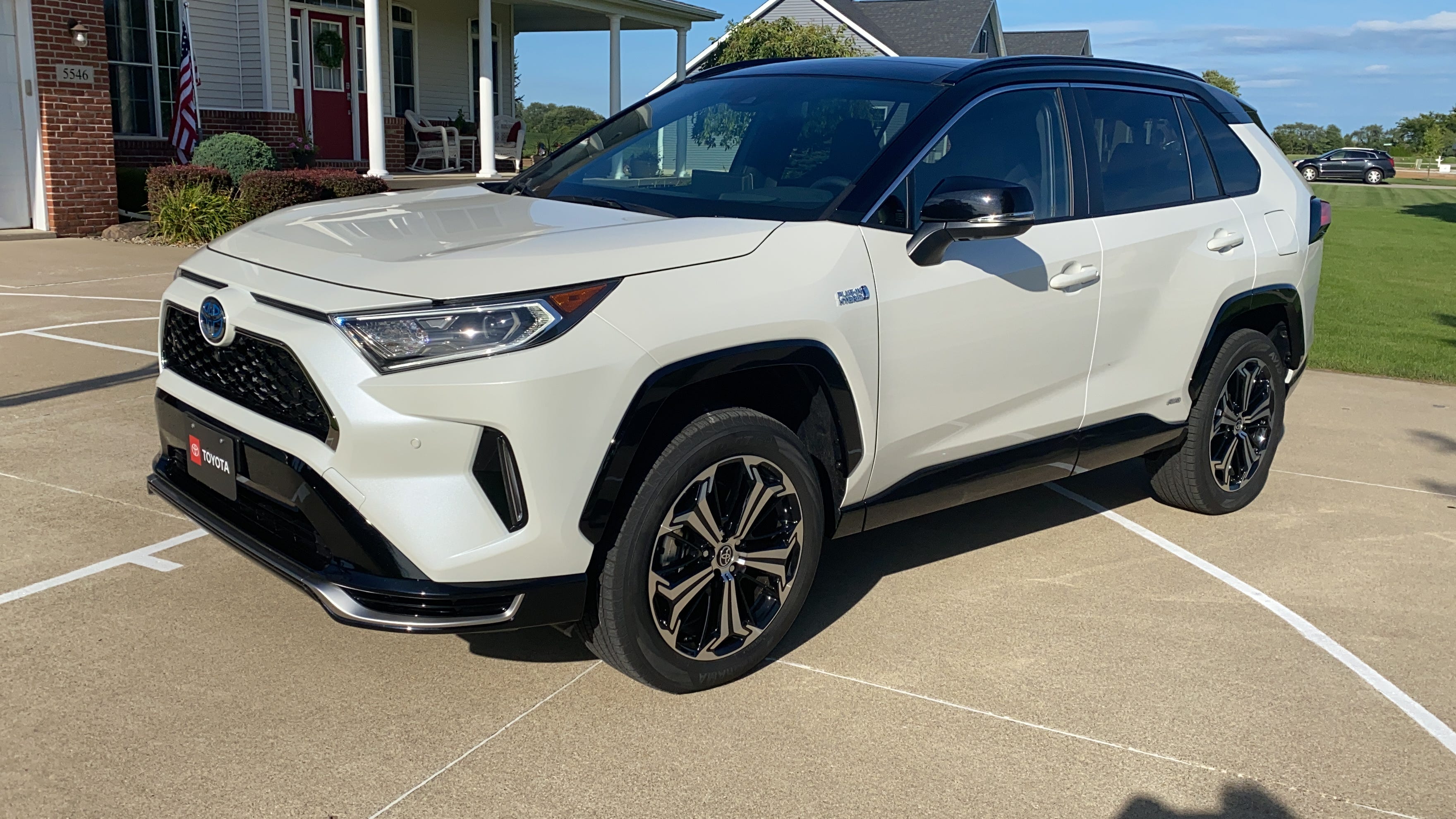 Introduce 41+ images plug in hybrid suv toyota In.thptnganamst.edu.vn