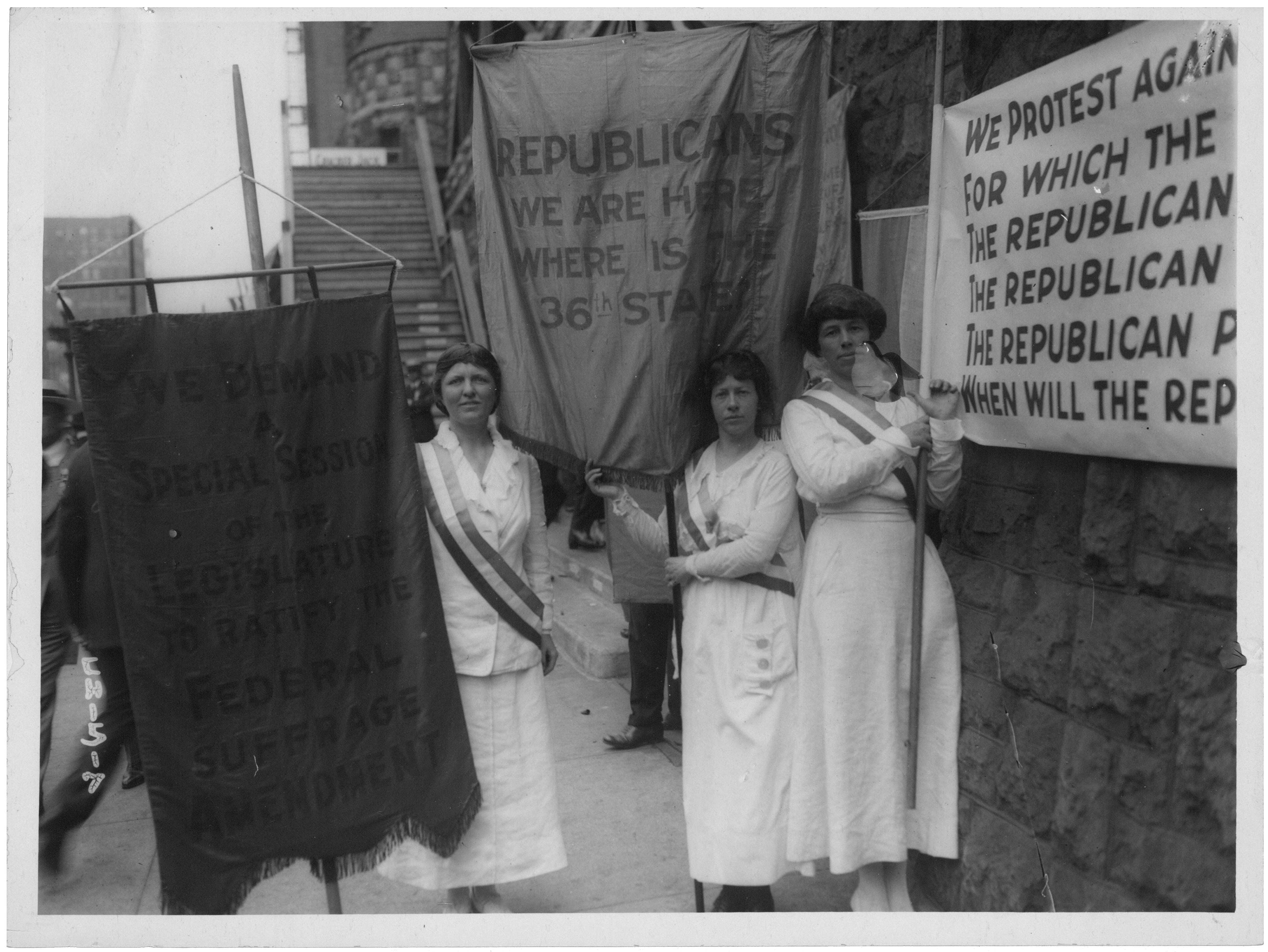 National Woman's Party members picket the 1917 Republican Party Convention in Chicago.