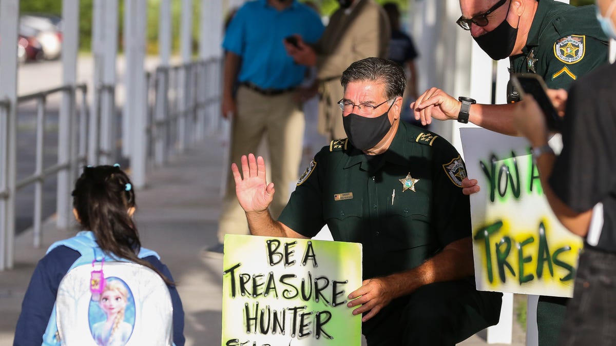 Martin St Lucie Set 2021 22 School Calendars Few Changes From This Year St Lucie County Schools Calendar 2022