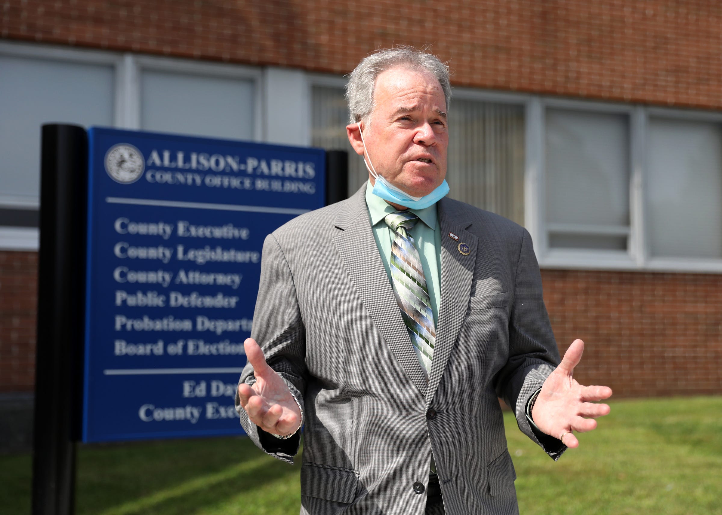 Rockland executive seeks sales tax hike to stem coronavirus losses