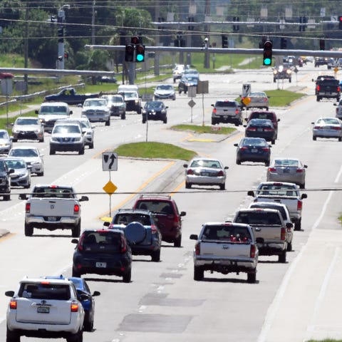 Traffic flows just after 1 p.m. on a Wednesday in 