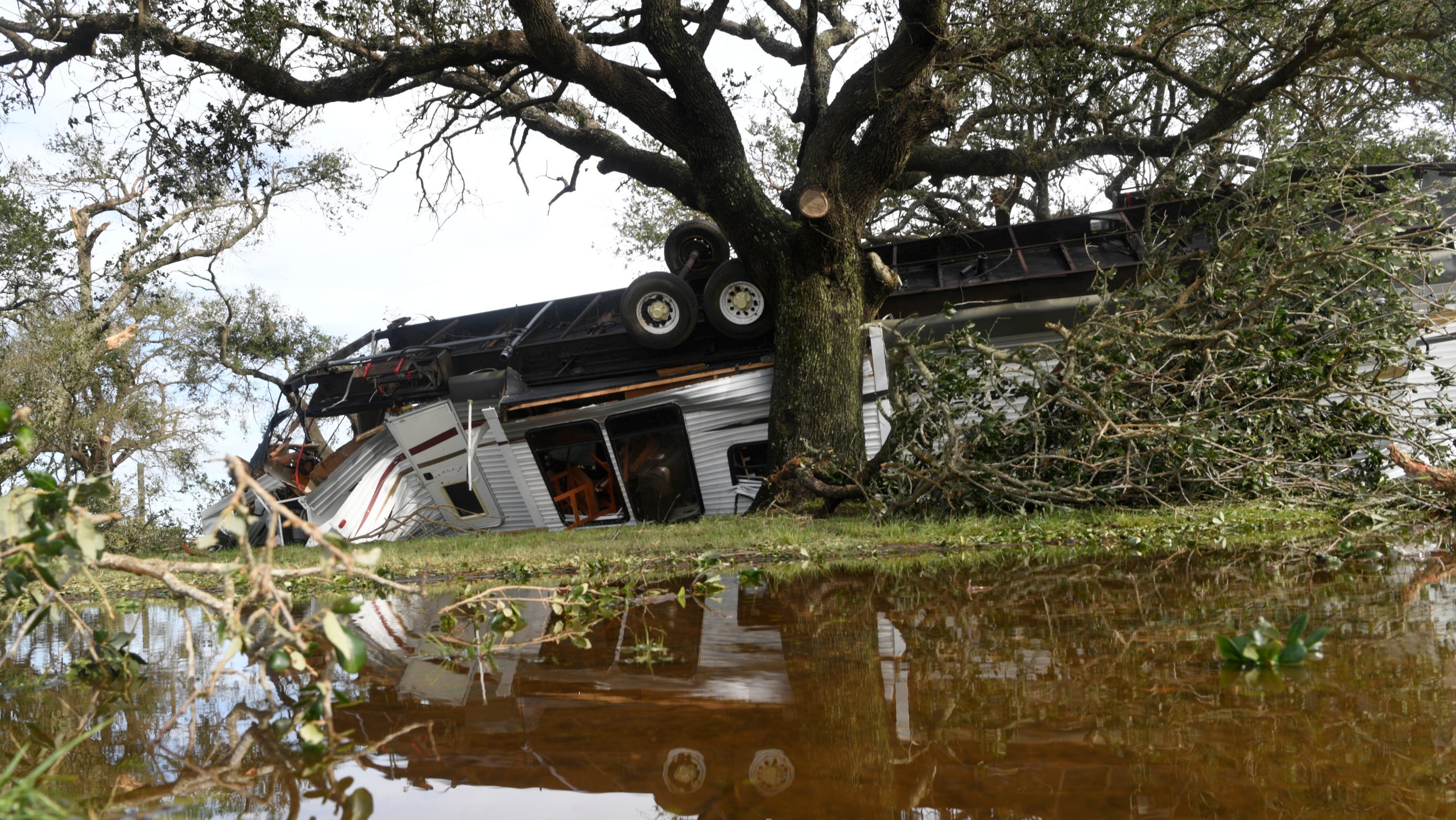 Hurricane Laura Louisiana Death Toll At 14 Fema Help Available