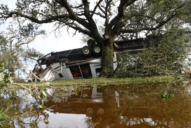 Hurricane Laura Louisiana Death Toll At 14 Fema Help Available