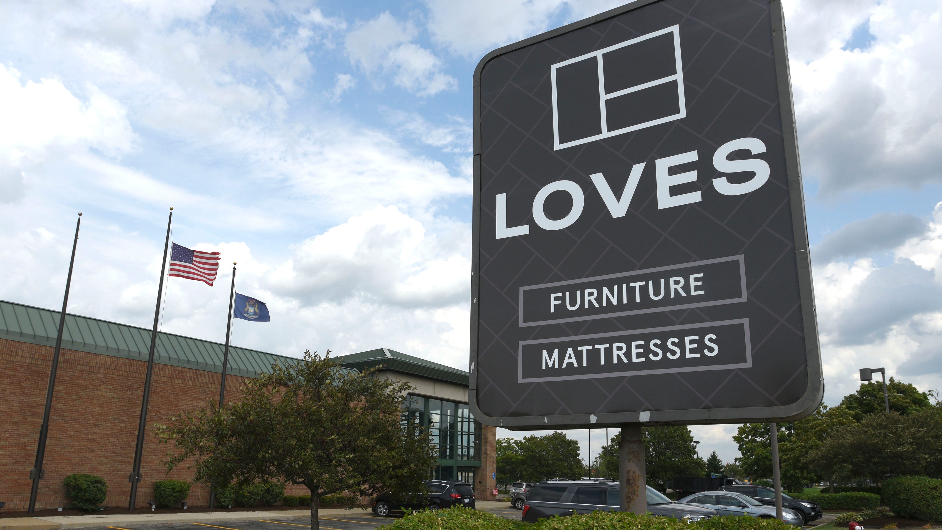 loves furniture & mattresses livonia