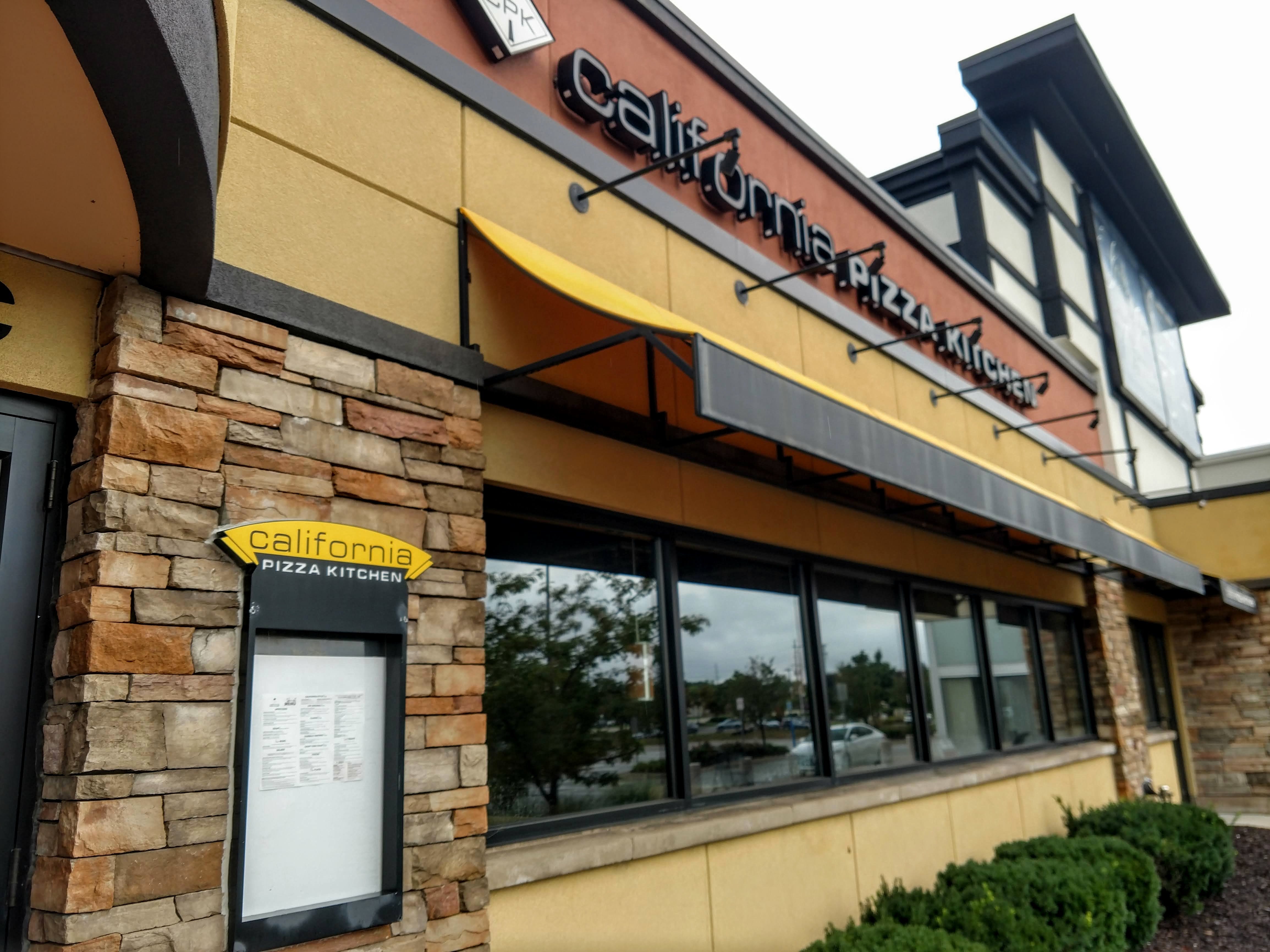 California Pizza Kitchen Closes Restaurants In Livonia