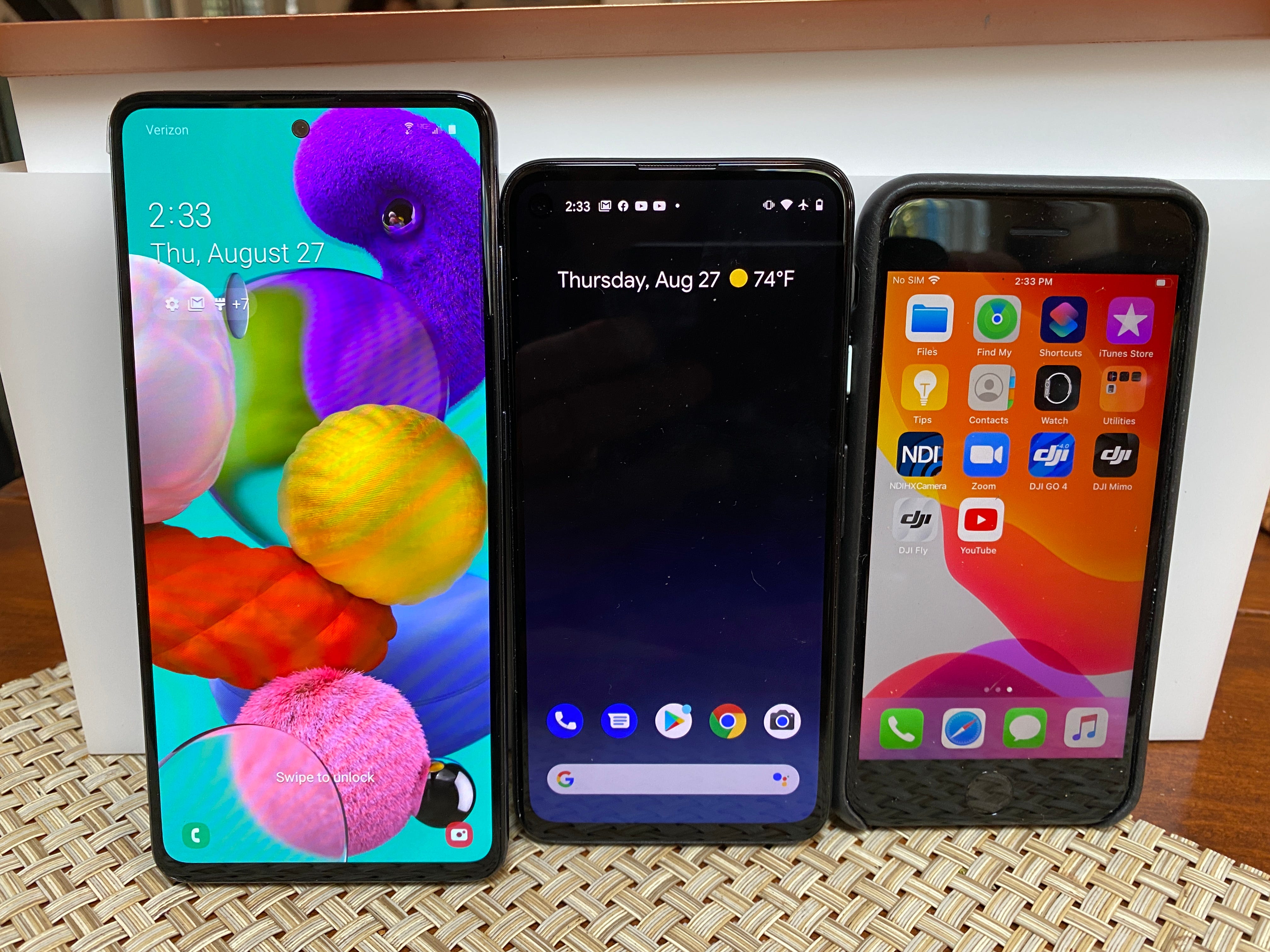 Модели смартфонов самсунг 2020. Iphone 7 vs Samsung a51. Samsung Galaxy a51 vs iphone 11. Ayfon 51. Google Pixel 3a vs Samsung a50.