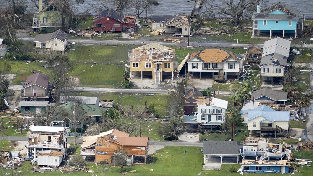 As Hurricane Delta approaches, many in southwest Louisiana evacuate