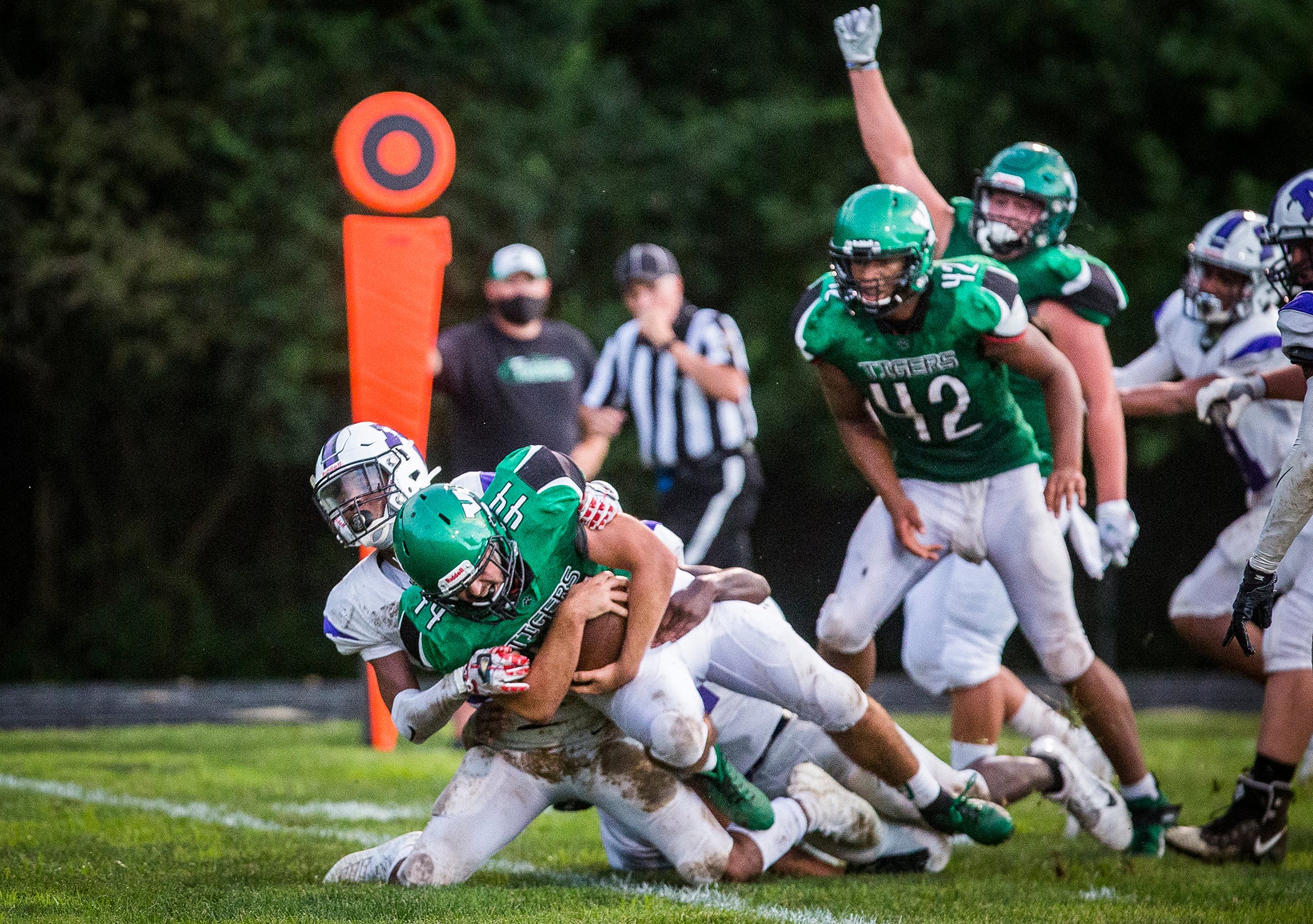 Yorktown football continues strong start, beating Muncie Central 35-8