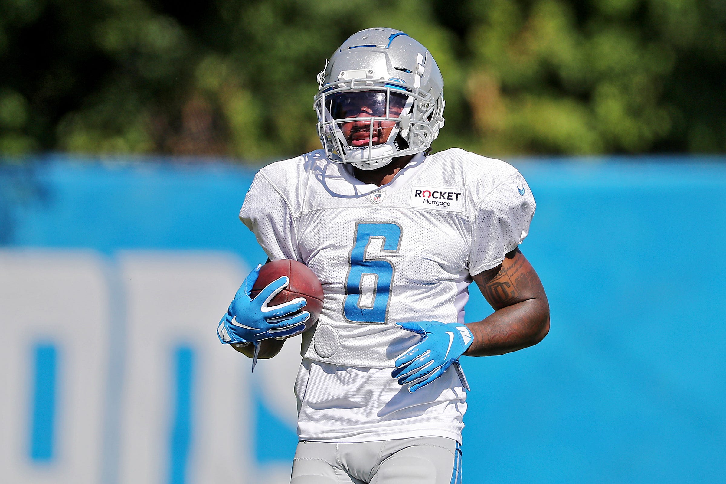 Injury leaving Detroit Lions rookie RB D'Andre Swift behind