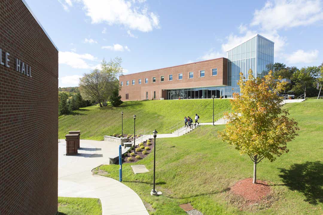 SUNY Oneonta shut down for two weeks after COVID-19 spike - Democrat & Chronicle
