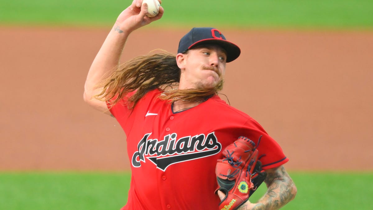 Indians pitcher Mike Clevinger could be traded before Monday's 4 p.m. ET deadline.