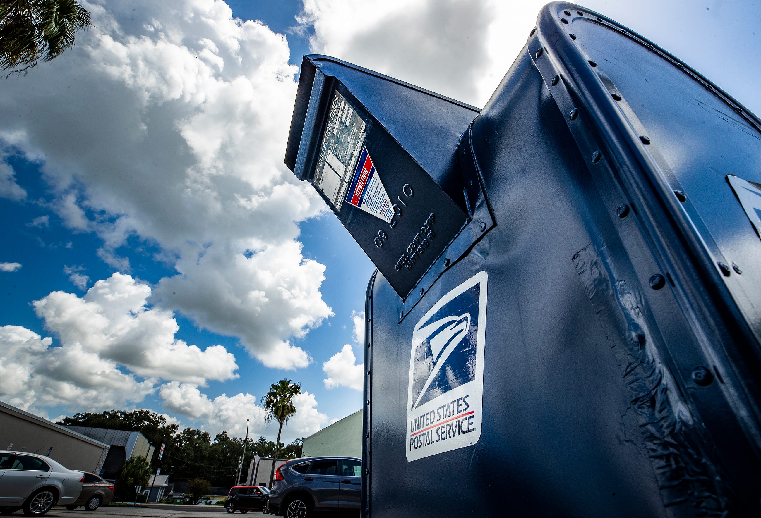 The Postal Service wouldn't say whether mail collection boxes have been removed in Polk County. ERNST PETERS/THE LEDGER