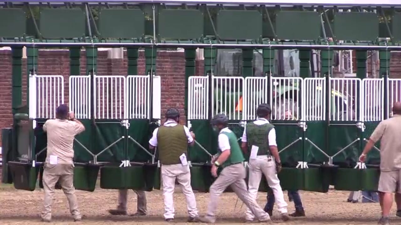 Churchill Downs Tests New Horse Starting Gate Ahead Of Saturday S Kentucky Derby