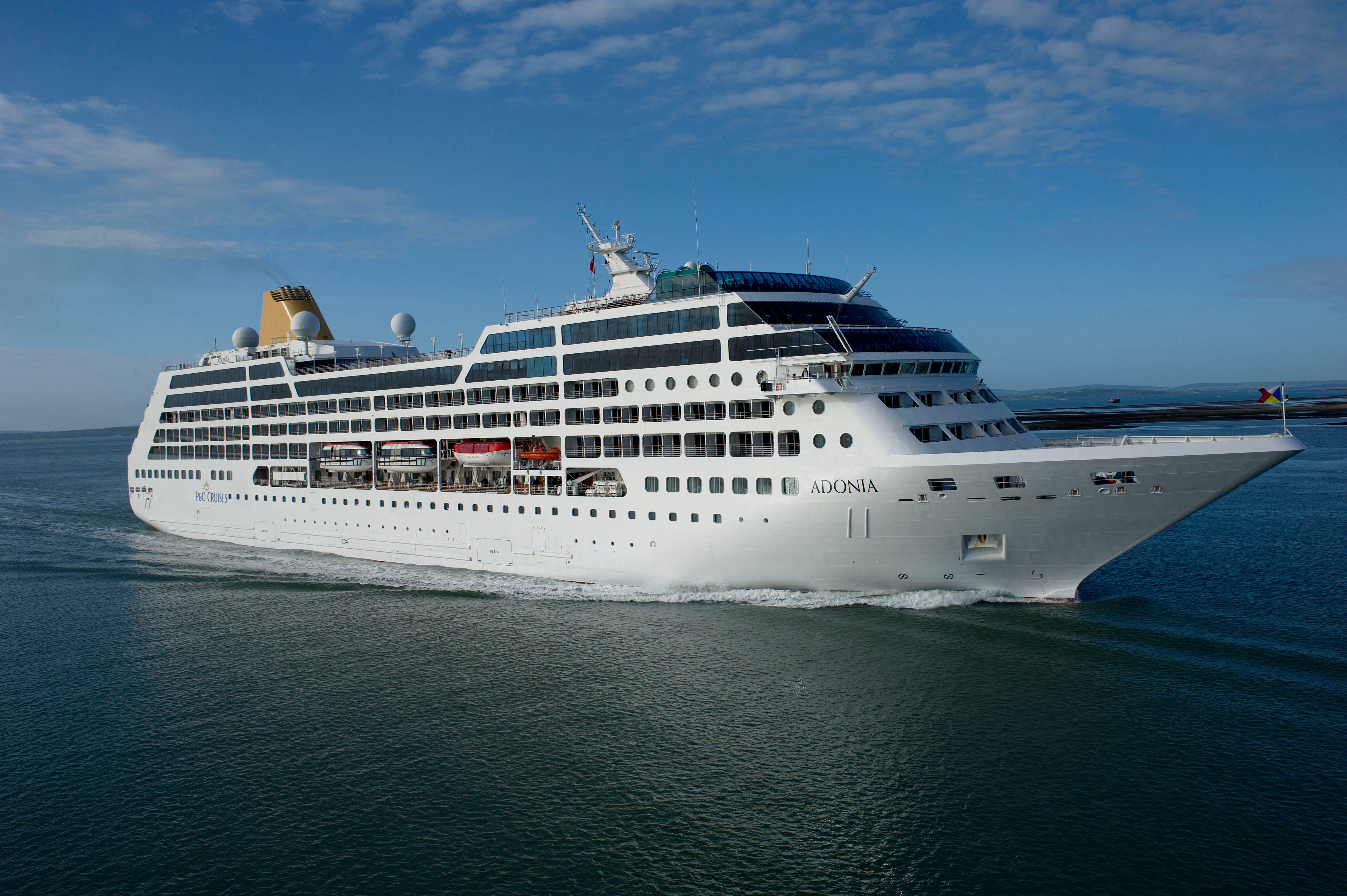 cruise ship pay