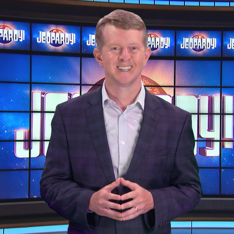 "Jeopardy!" champ Ken Jennings will serve as a con