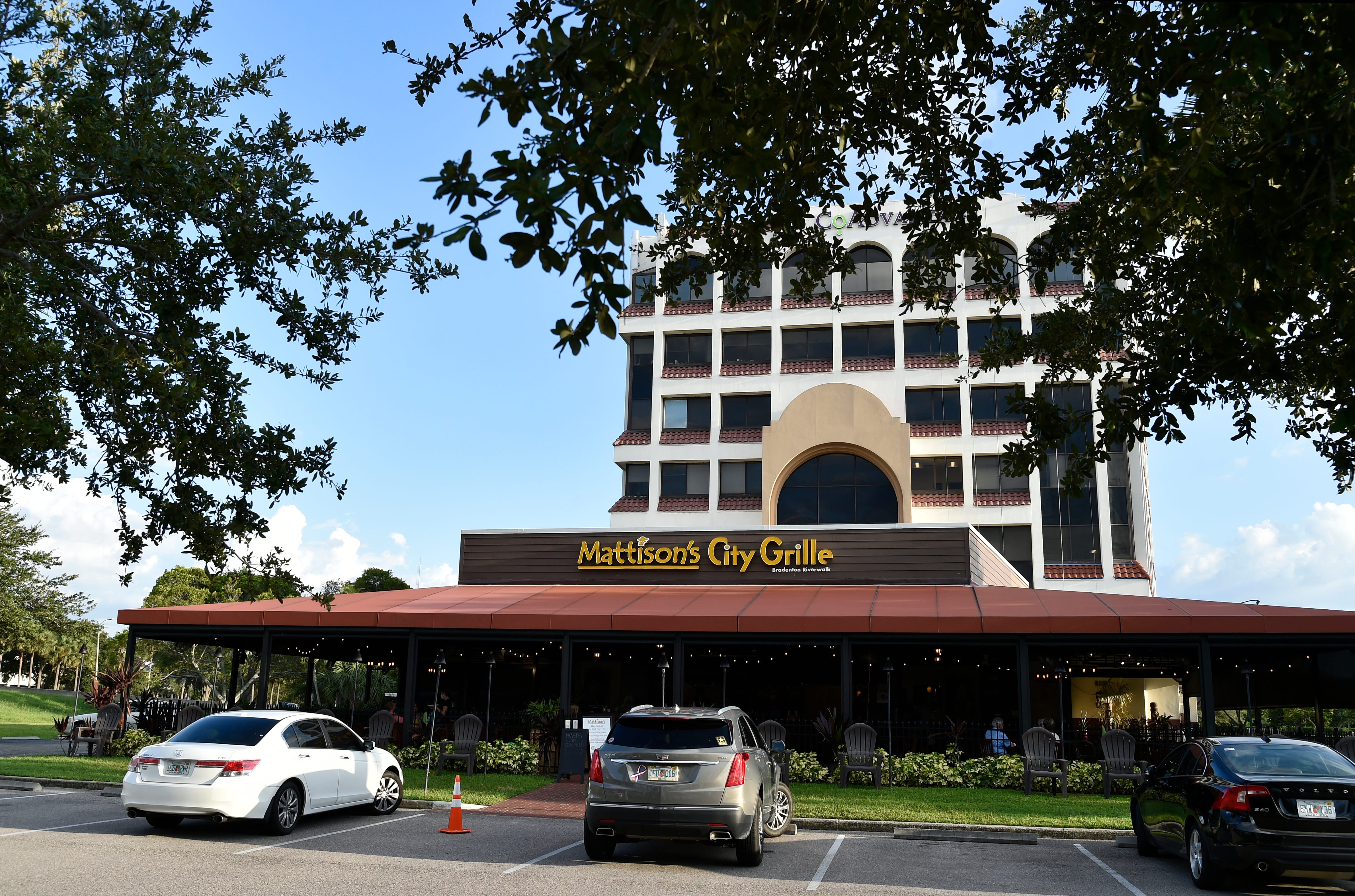 The best waterfront restaurants in Bradenton, Palmetto and Ellenton