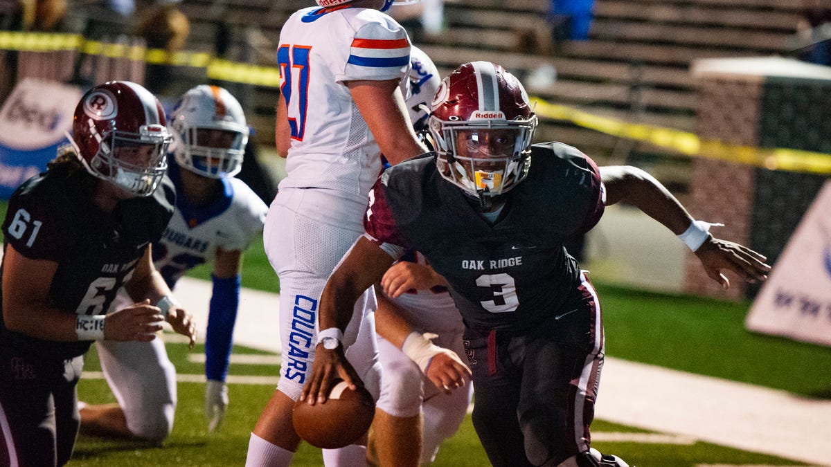 With star running back out, Oak Ridge's Jubrice Taylor scores 3 TDs in first start