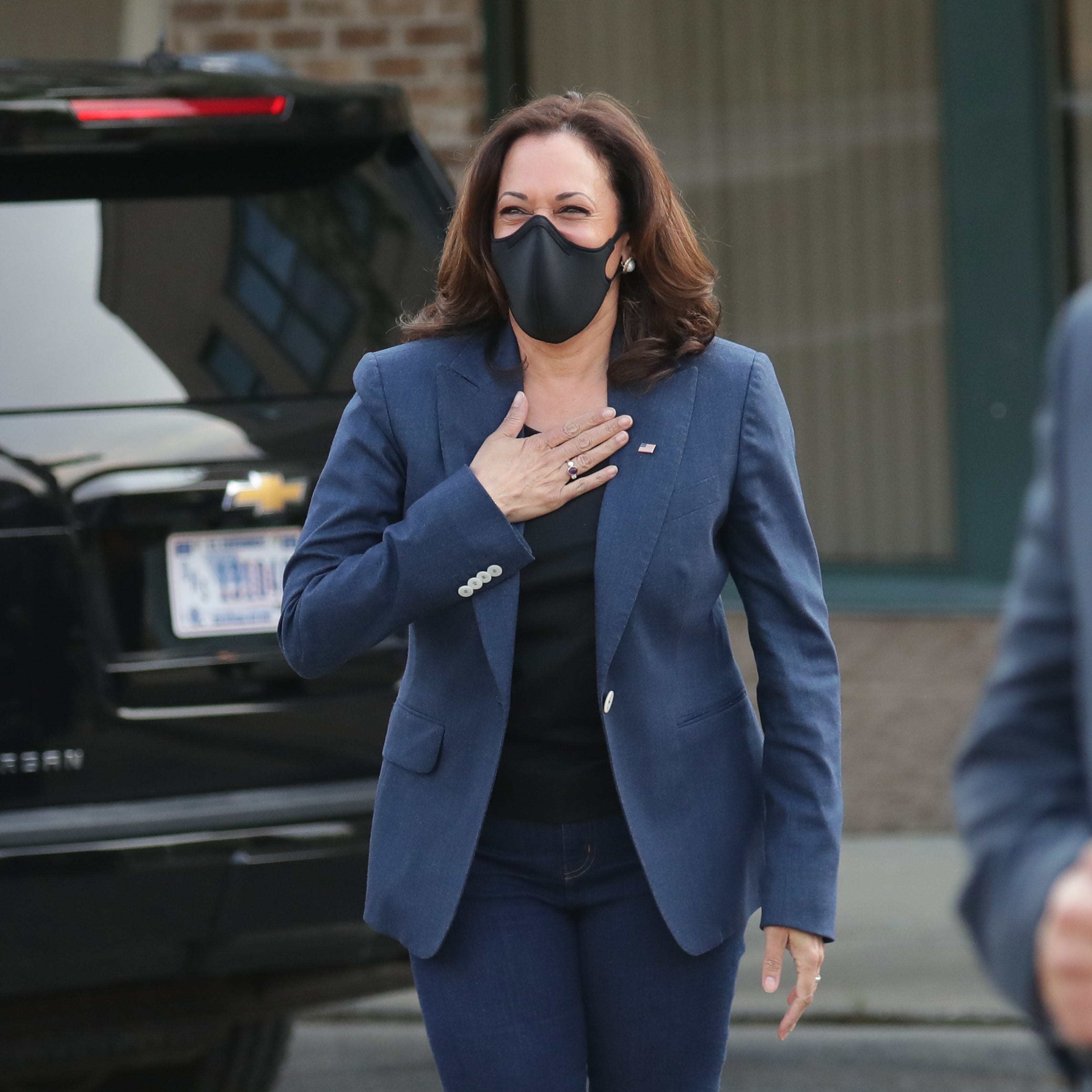 Gop Official Deletes Post Claiming Kamala Harris Used Sex To Advance