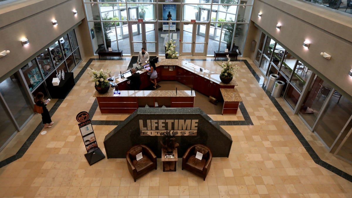 Life time fitness troy